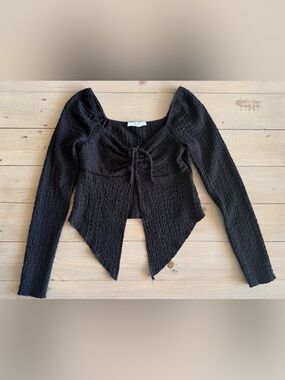 Gaze Black Textured Long-Sleeve Cropped Tie-Front Top